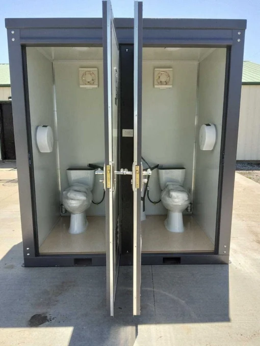 Buy a Portable Dual Restroom 8 Units at Piese Moto Franco